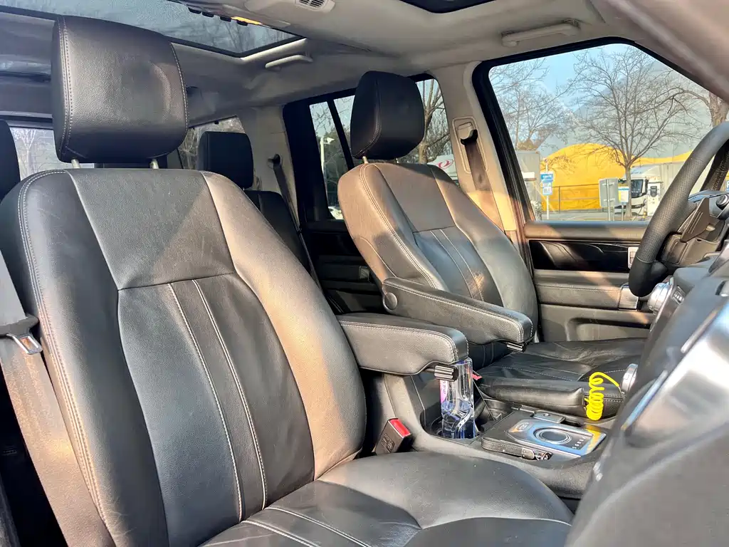 Land Rover Discovery — миниатюра 9