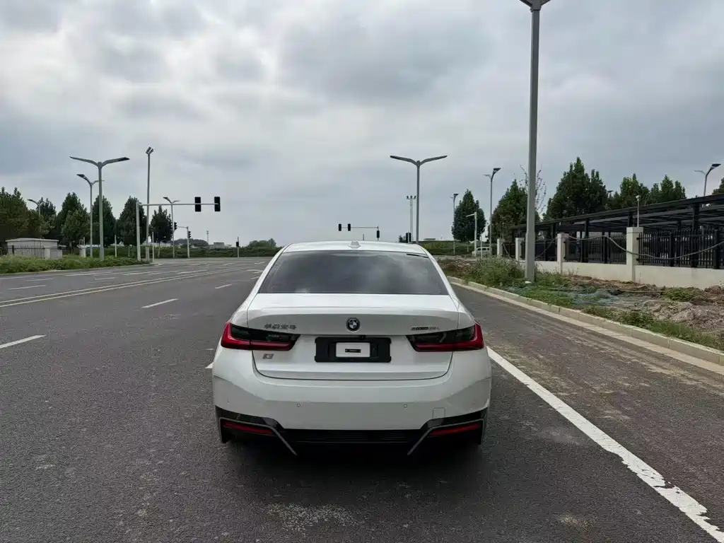 BMW i3 — миниатюра 8