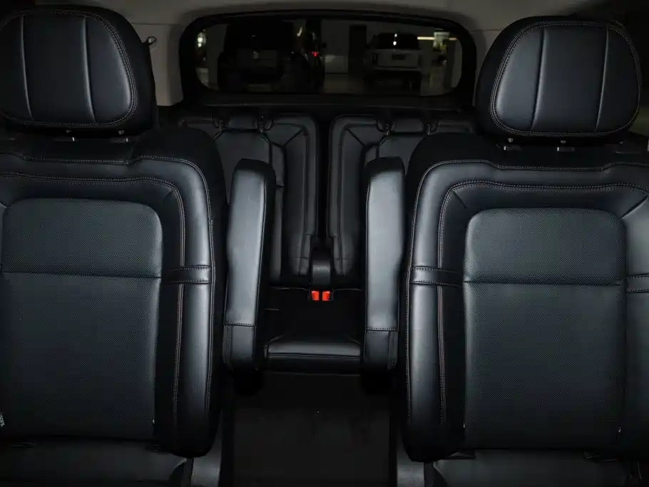 Lincoln Aviator — миниатюра 9