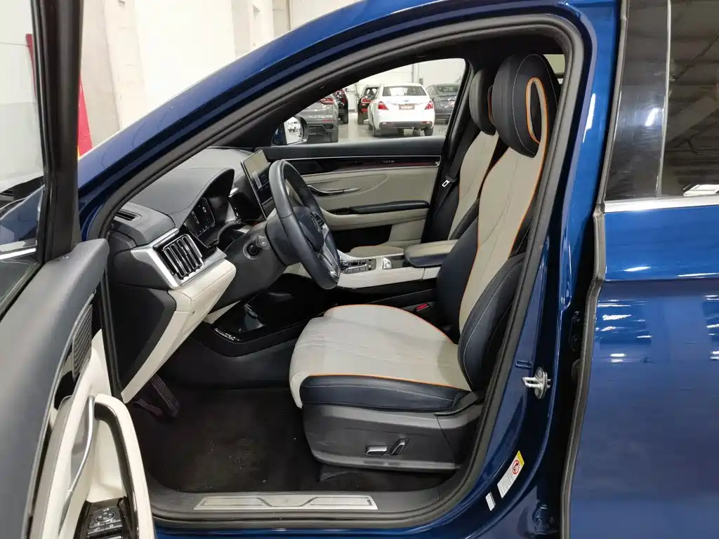 BYD Song Plus DM-i 2021 — фото 10