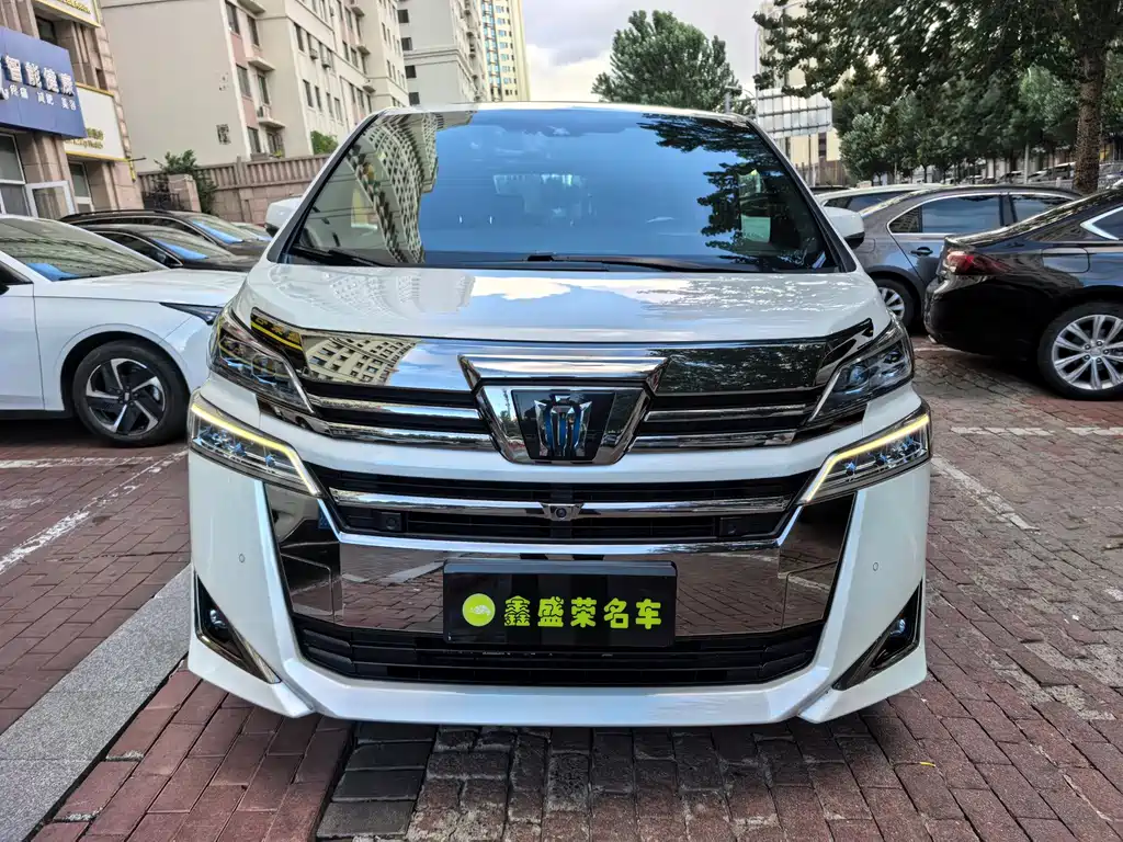 Toyota Vellfire — миниатюра 2