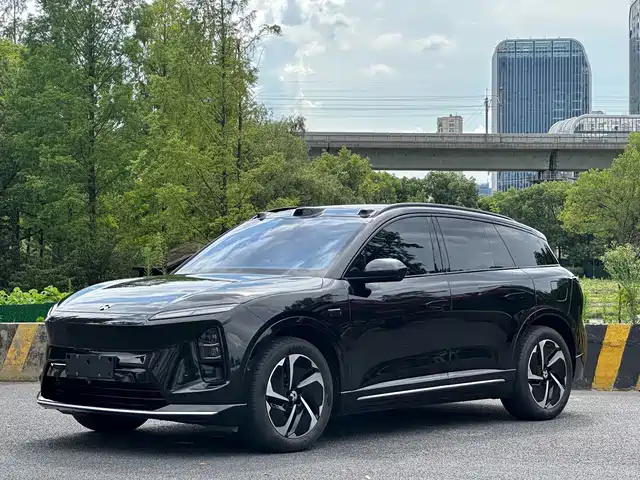 2025 Nio ES6