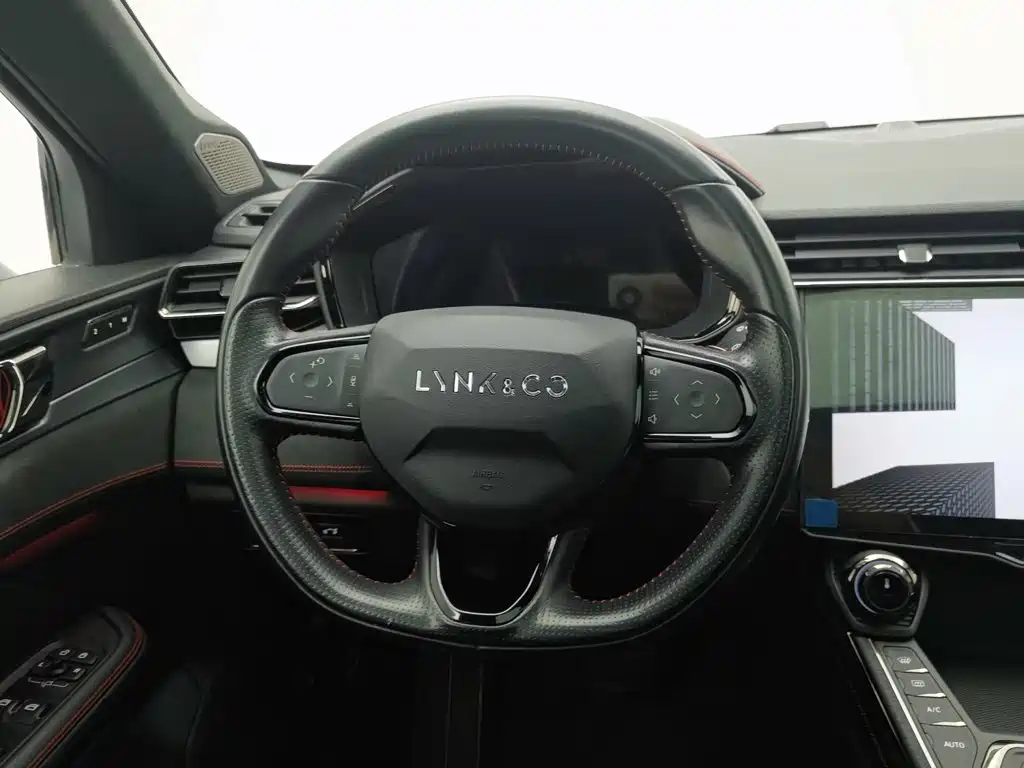 Lynk & Co 05 — миниатюра 11