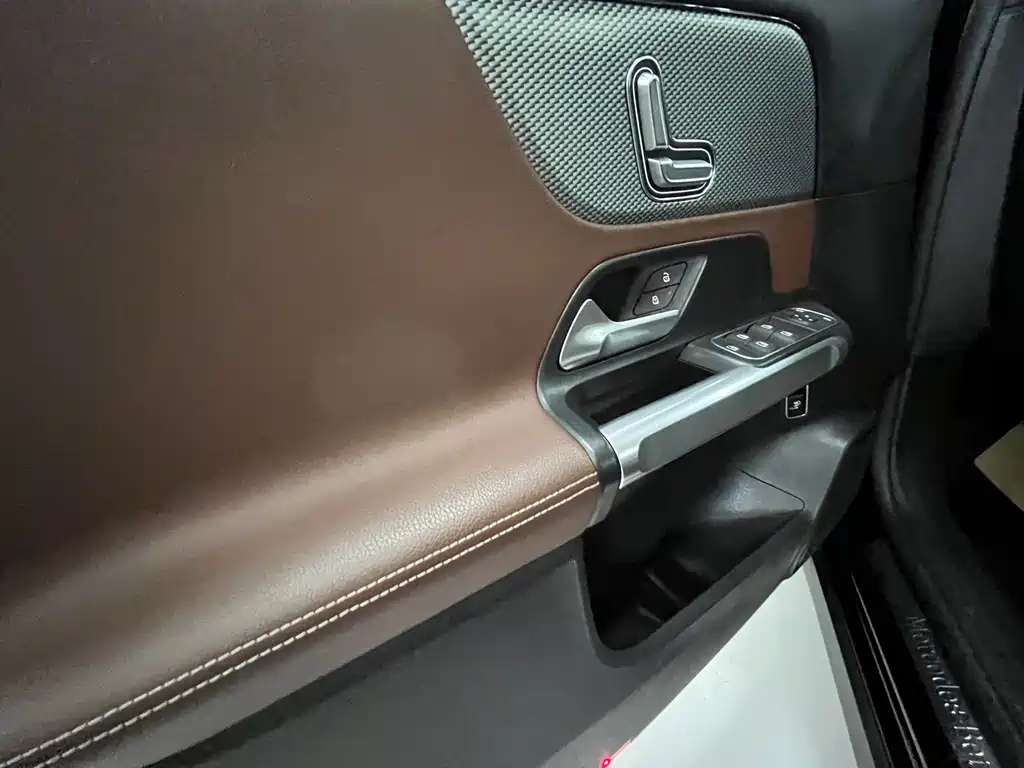 Mercedes-Benz GLB 2024 GLB 200