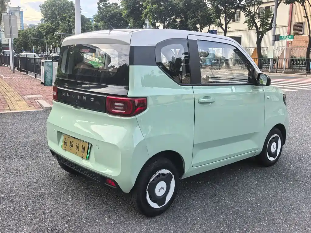 Wuling MINIEV — миниатюра 9