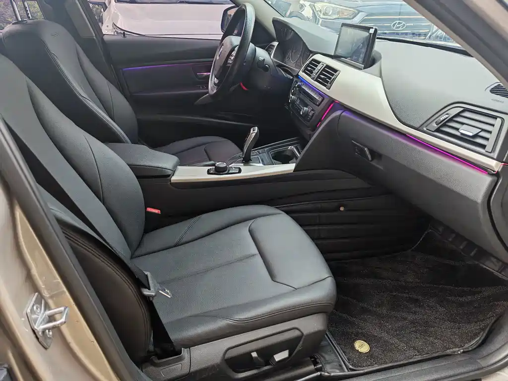 BMW 3 Series — миниатюра 18