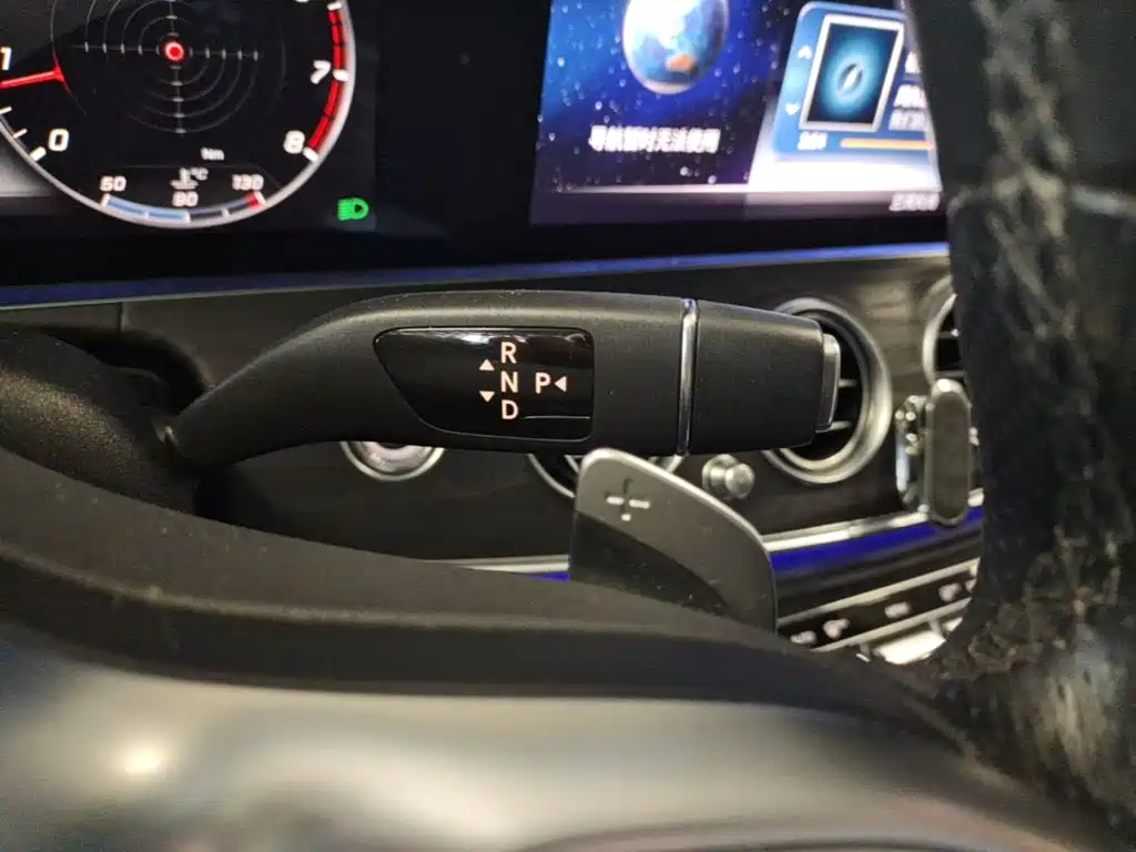 Mercedes-Benz E-Class — миниатюра 14