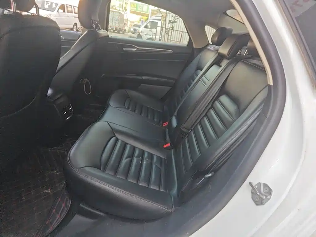 Ford Mondeo — миниатюра 17