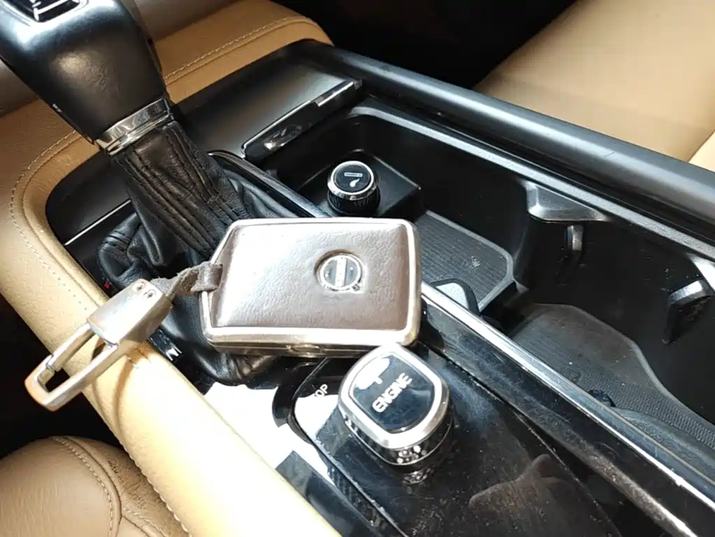 Volvo XC90 — миниатюра 9