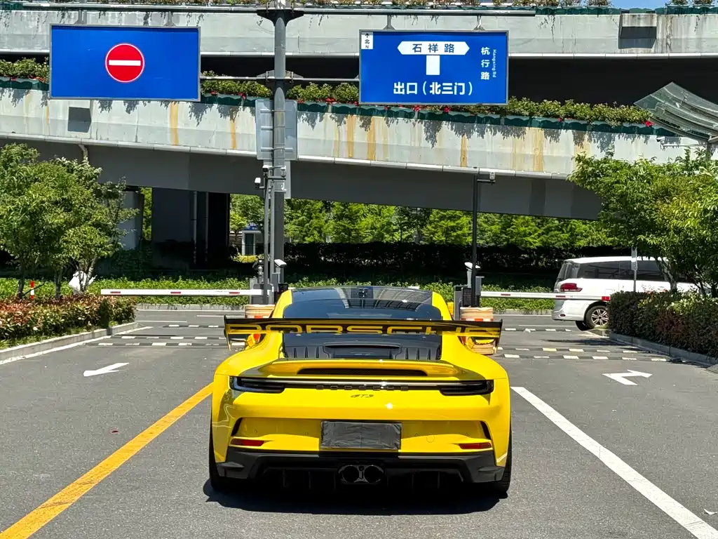 Porsche 911 2023 4.0L
