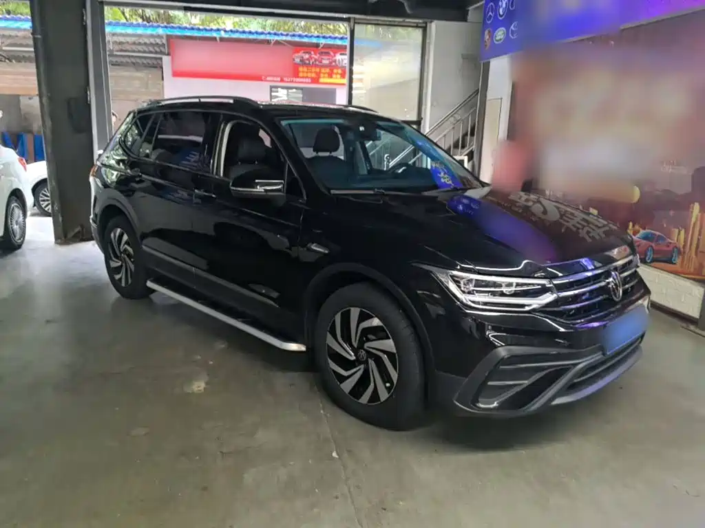 Volkswagen Tiguan L — миниатюра 22