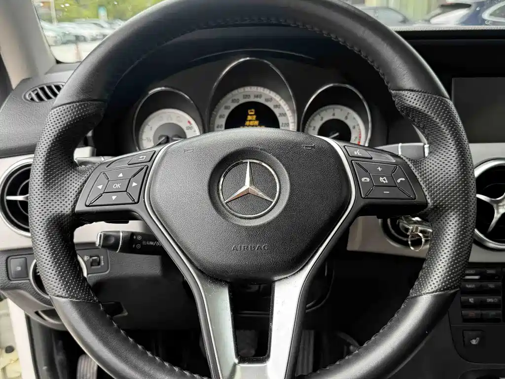 Mercedes-Benz GLK-Class — миниатюра 8
