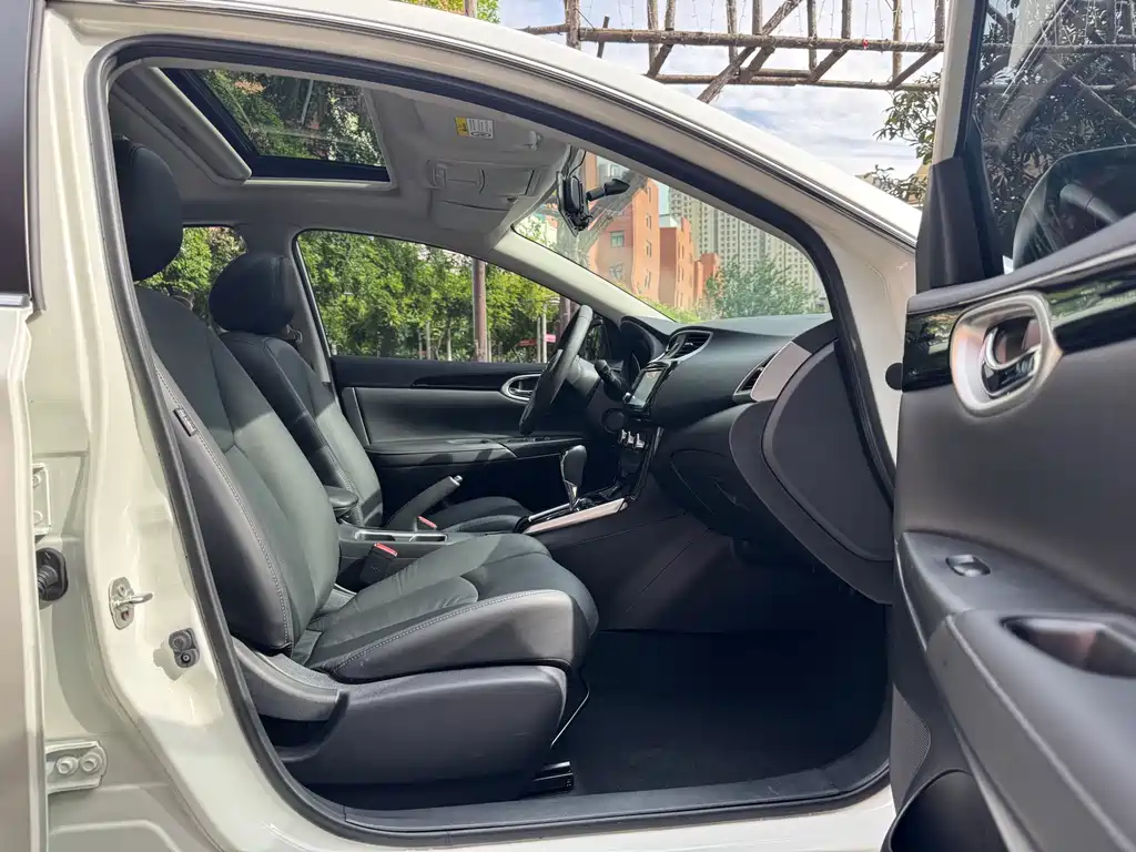 Nissan Sylphy 2018 1.6XV CVT Premium