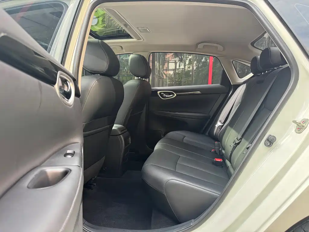 Nissan Sylphy 2018 1.6XV CVT Premium