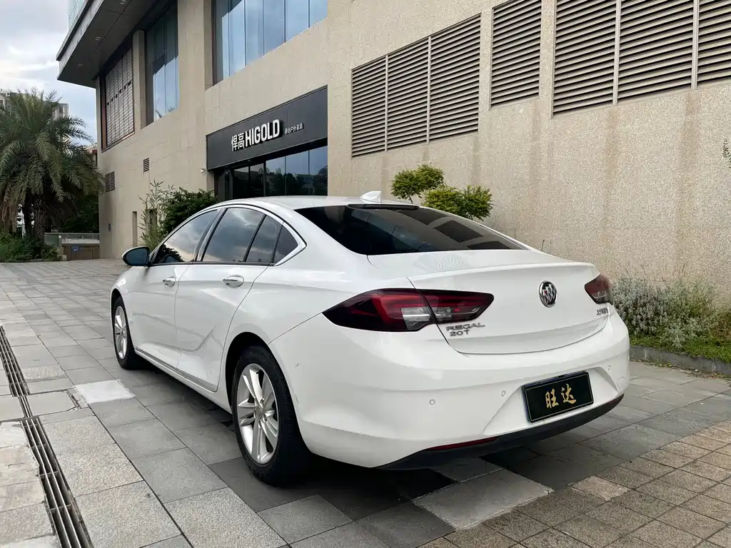 Buick Regal — миниатюра 9