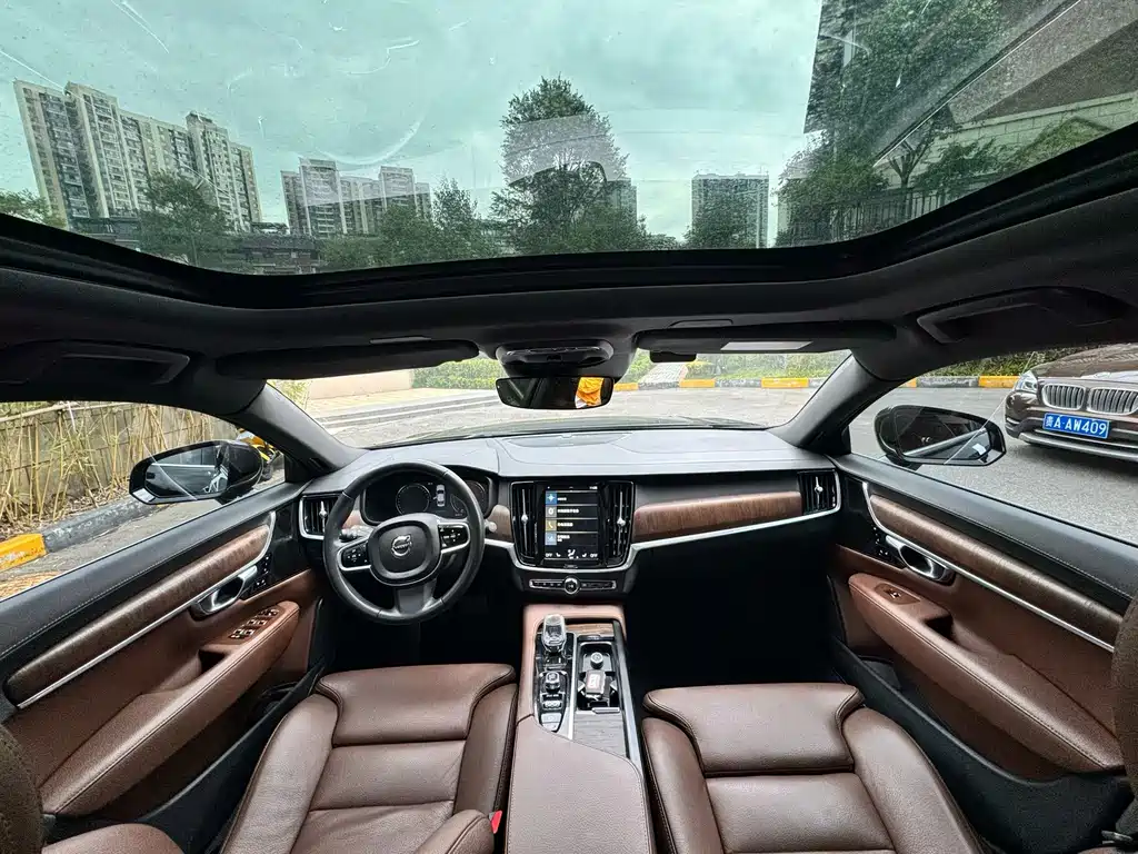 Volvo S90 — миниатюра 5