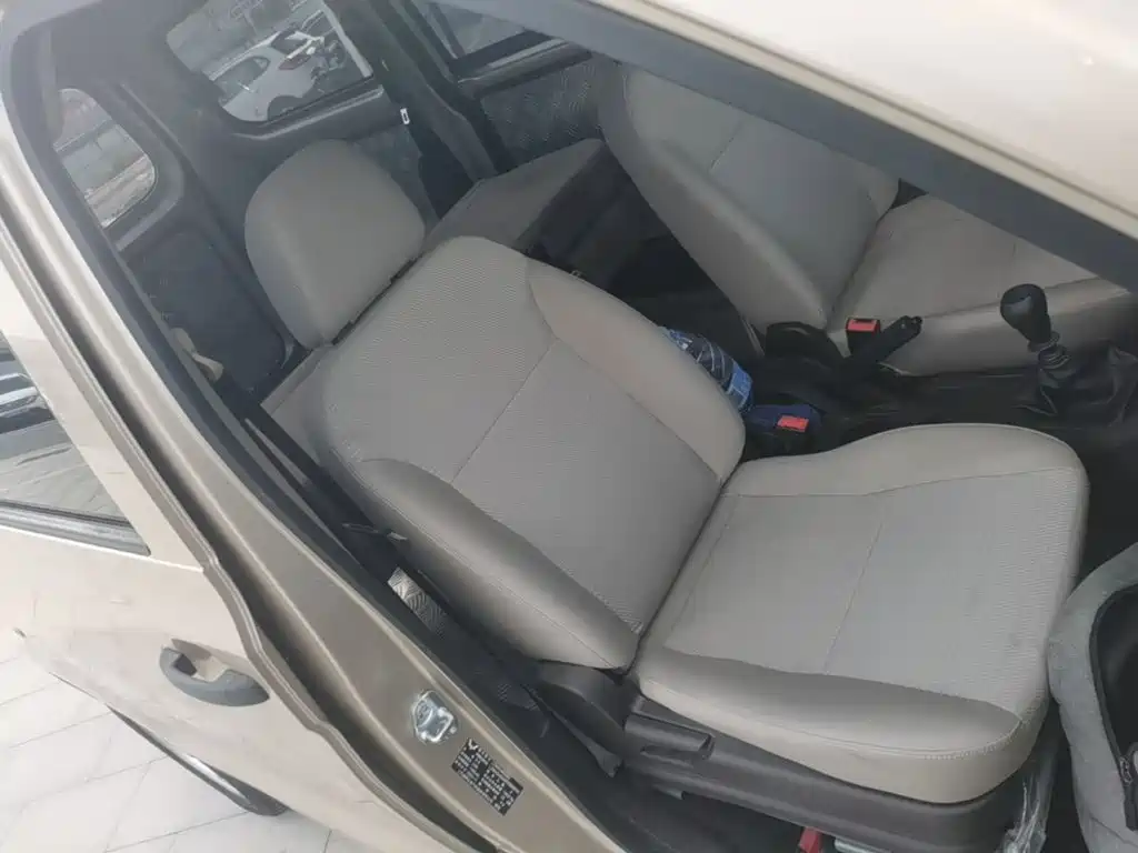 Wuling Hongguang V — миниатюра 25