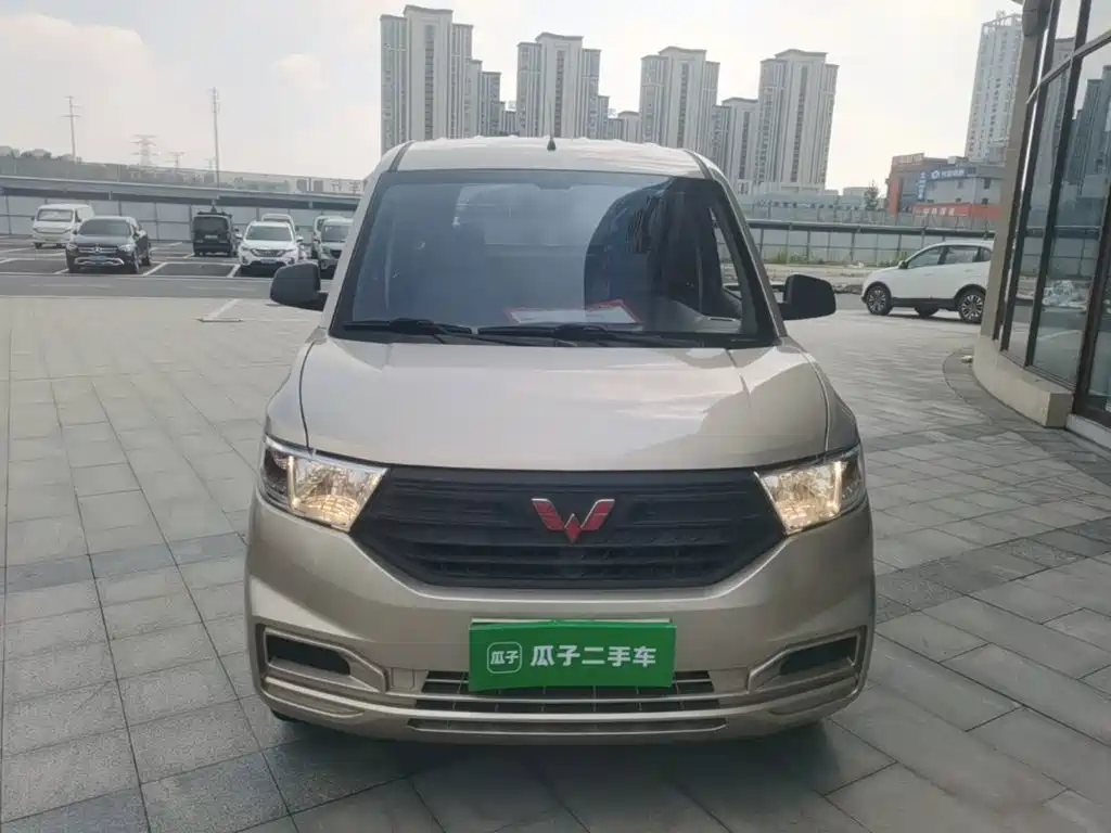 Wuling Hongguang V — миниатюра 3