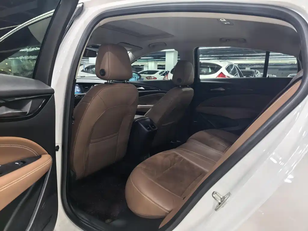 Buick Regal — миниатюра 8