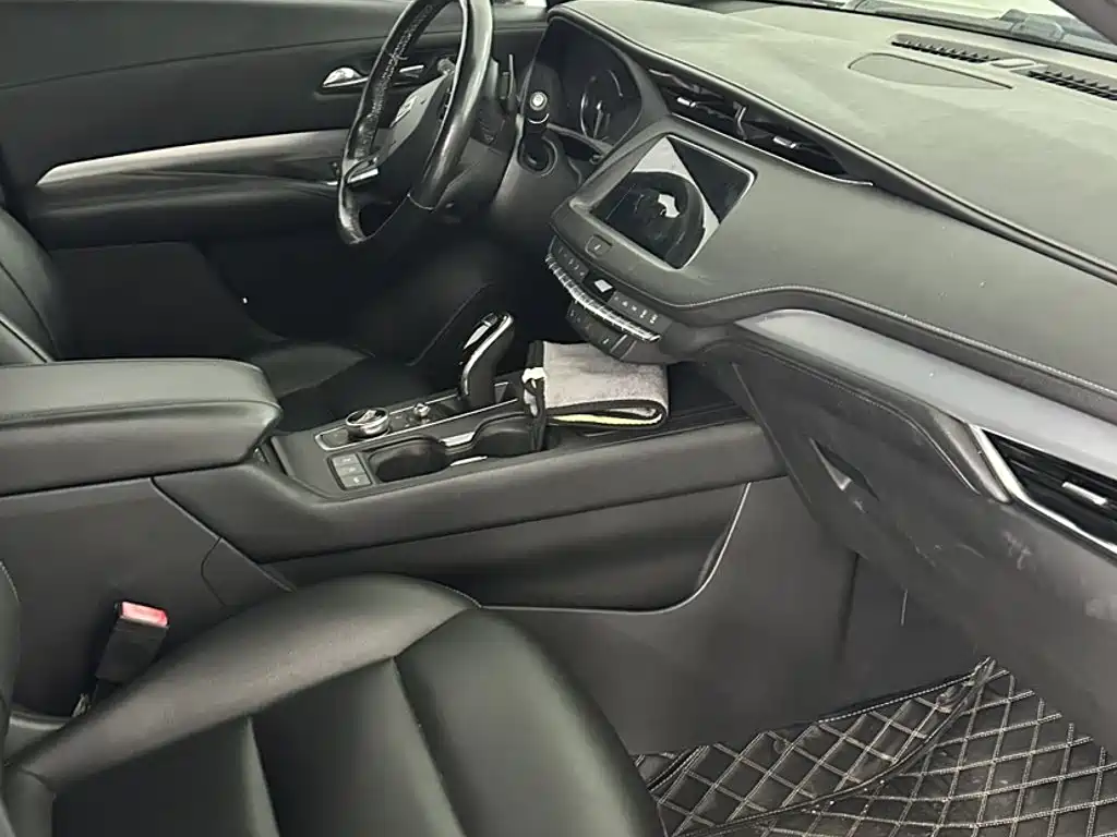 Cadillac XT4 — миниатюра 8