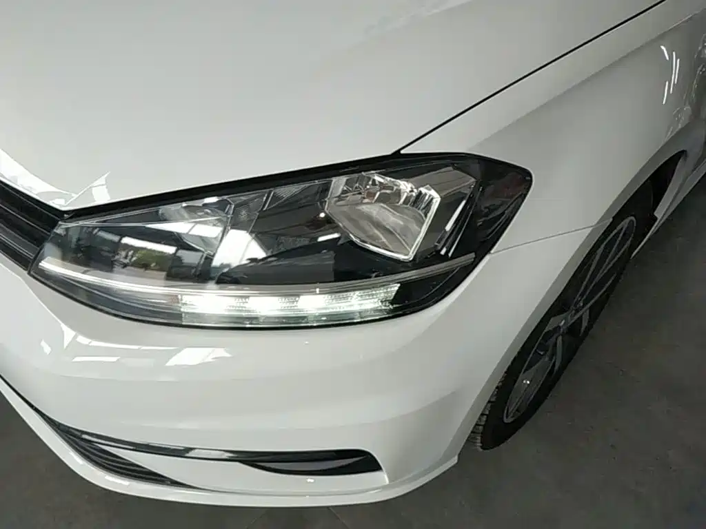 Volkswagen Golf — миниатюра 24