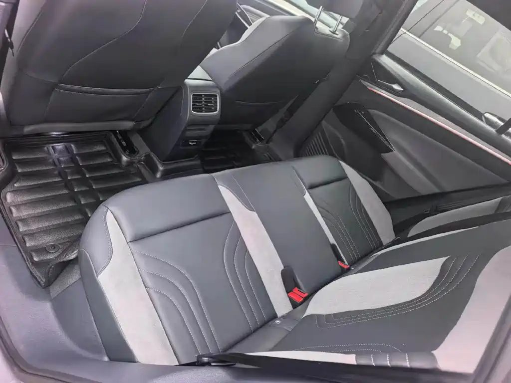 Volkswagen ID.4 Crozz — миниатюра 3
