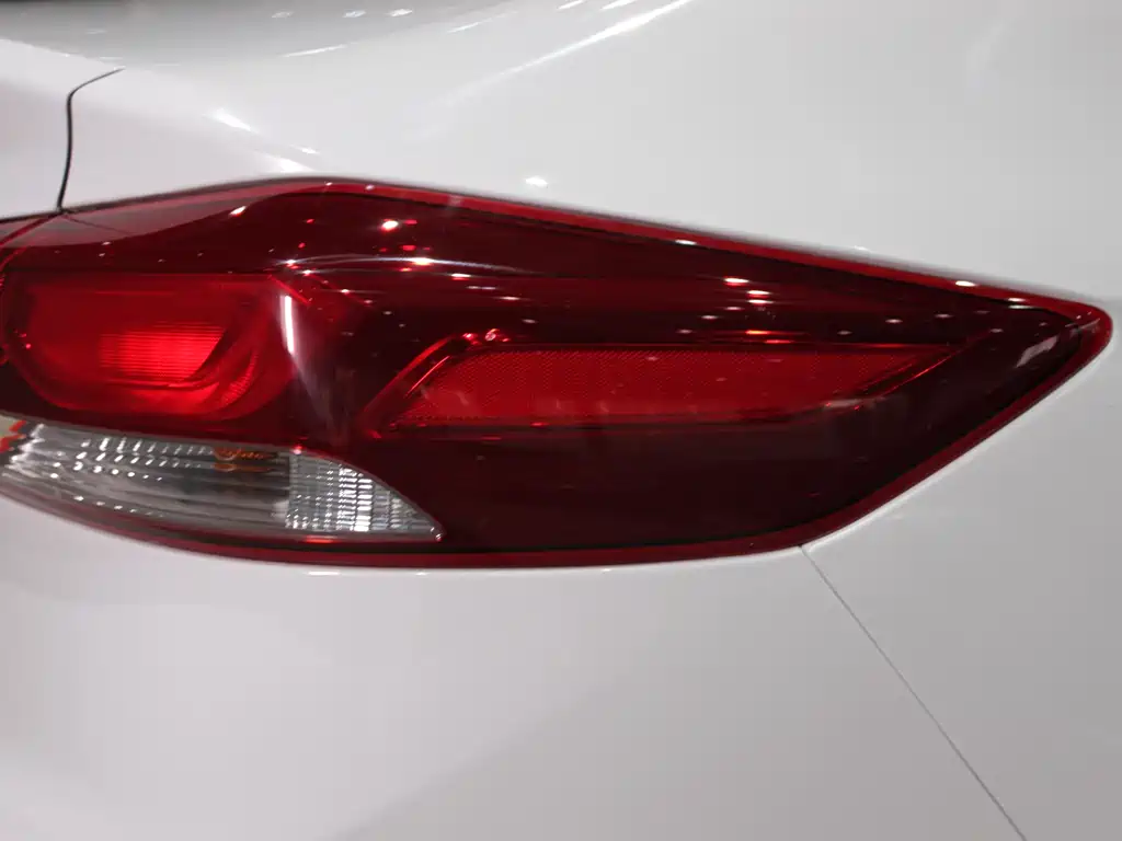 Hyundai Elantra 2016 1.6L AT Elite