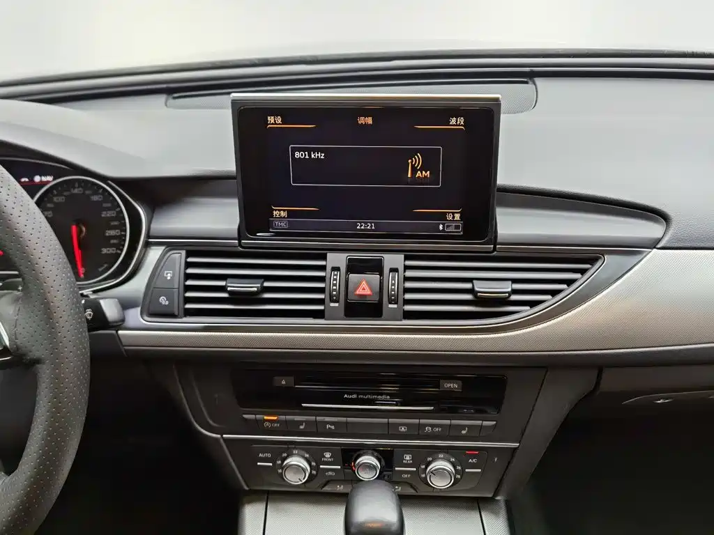 Audi A6L — миниатюра 12