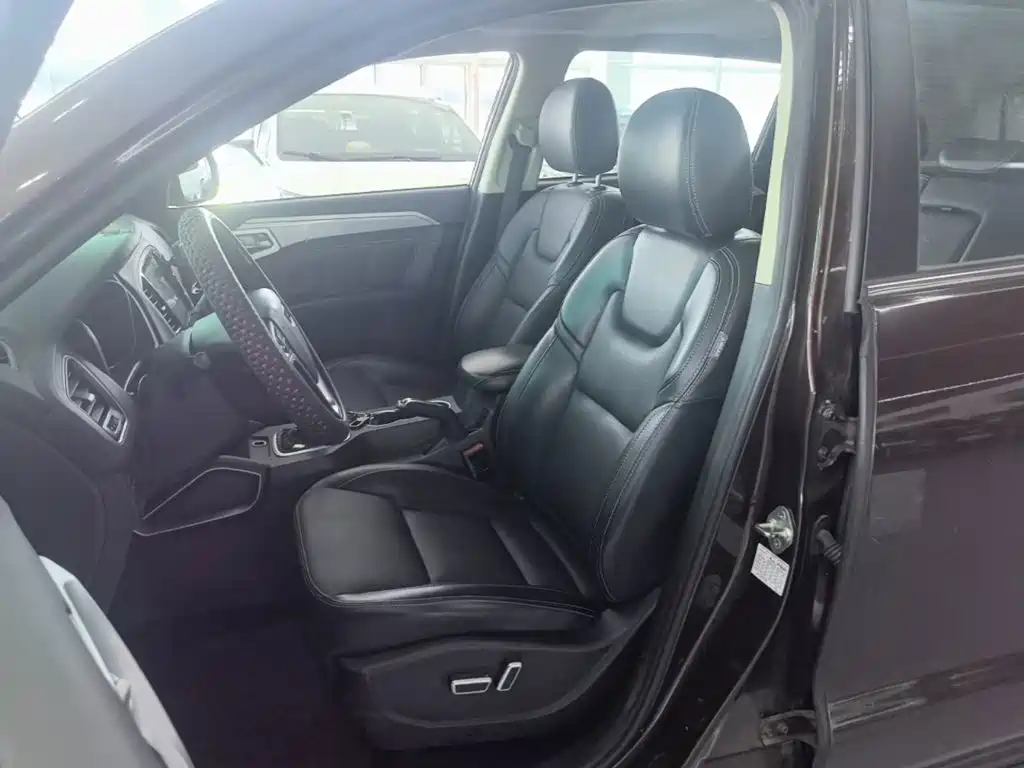 Geely Vision X6 — миниатюра 15