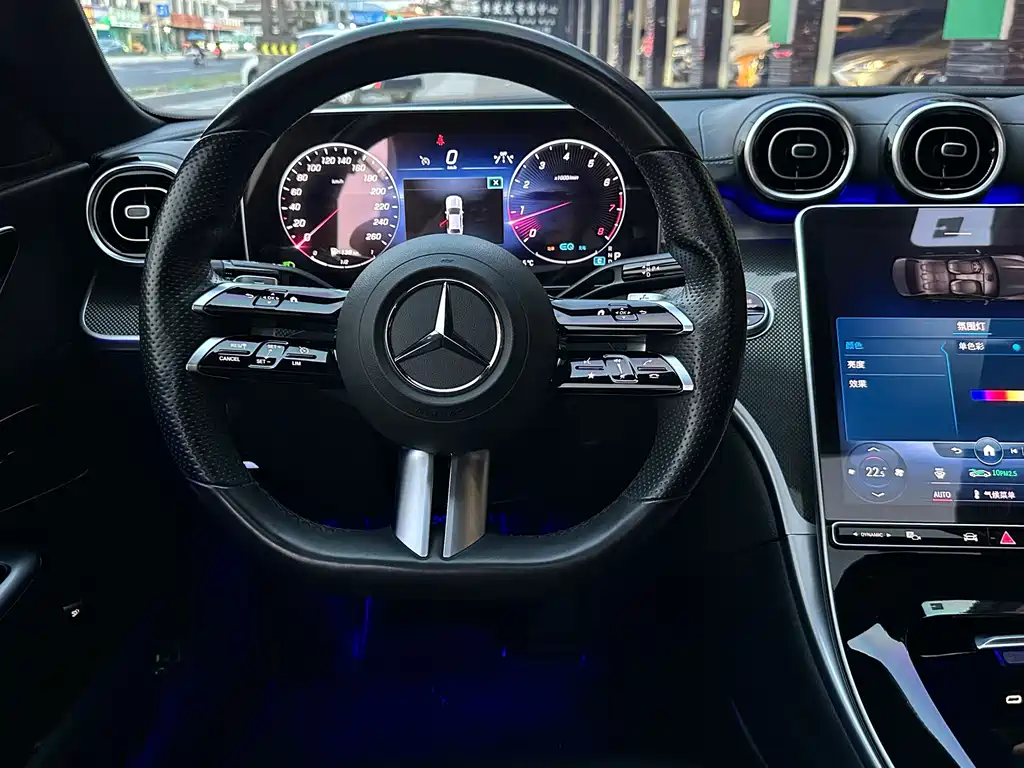 Mercedes-Benz C-Class — миниатюра 11