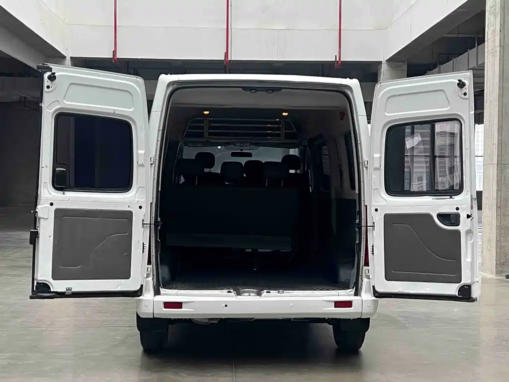 MAXUS V80 — миниатюра 6