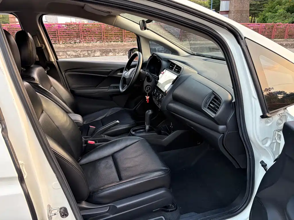 Honda Fit — миниатюра 15