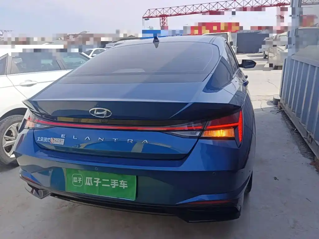 Hyundai Elantra — миниатюра 6