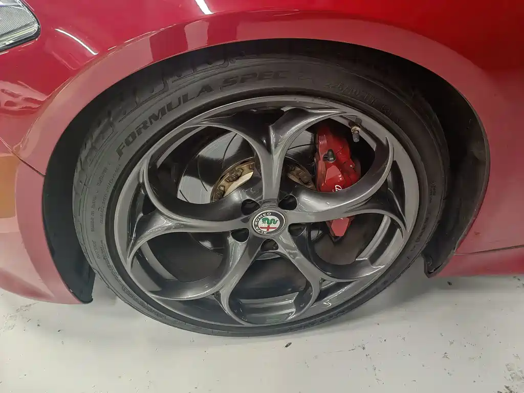 Alfa Romeo Giulia — миниатюра 5