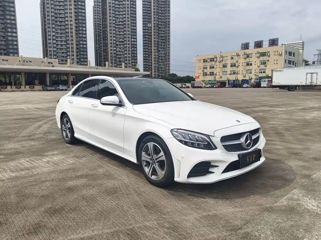 Mercedes-Benz C-Class — миниатюра 3
