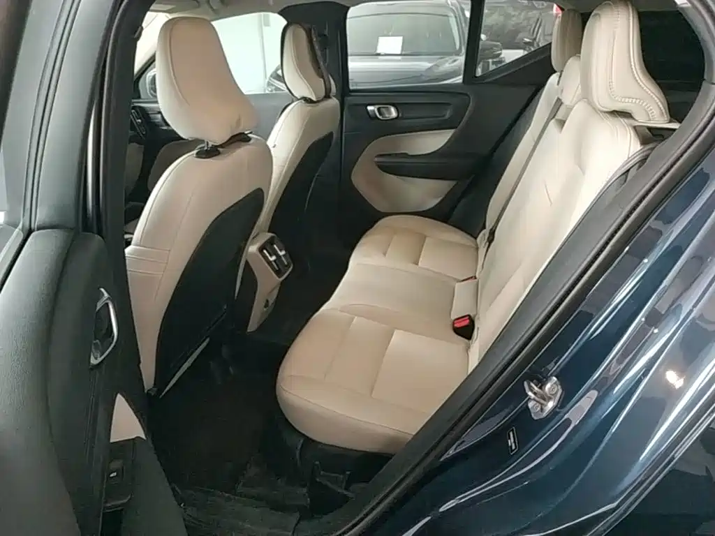 Volvo XC40 — миниатюра 17