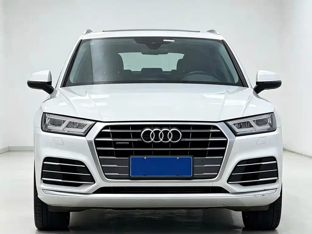 Audi Q5L — миниатюра 2