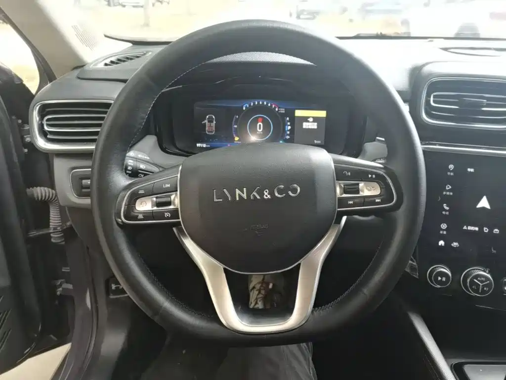 Lynk & Co 02 — миниатюра 11