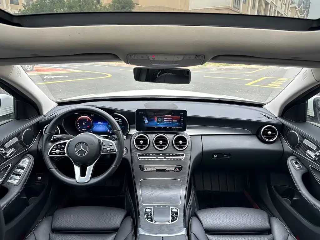 Mercedes-Benz C-Class — миниатюра 5