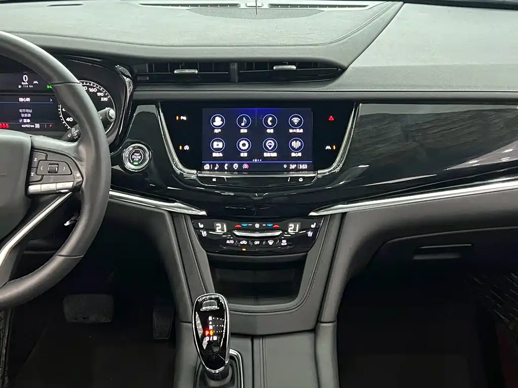 Cadillac XT6 — миниатюра 12