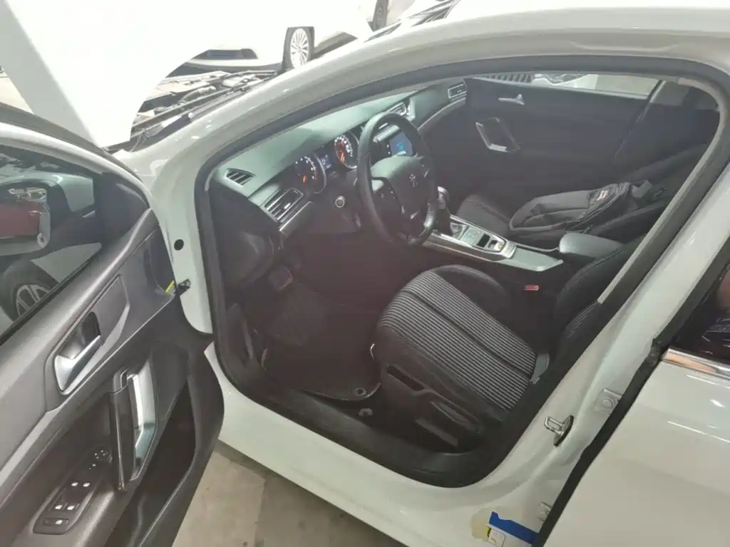 Peugeot 408 — миниатюра 16
