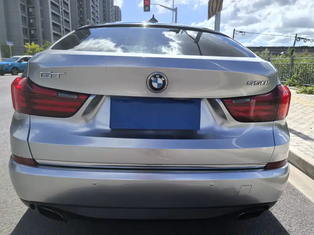 BMW 5 Series GT — миниатюра 10