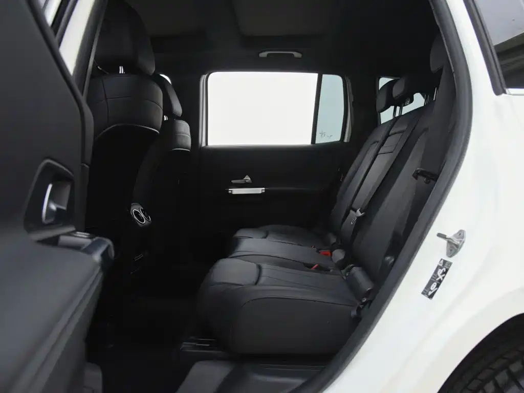 Mercedes-Benz GLB — миниатюра 7