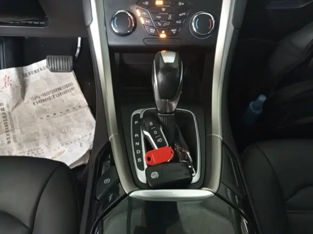 Ford Mondeo — миниатюра 14