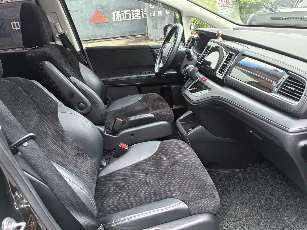 Honda Elysion — миниатюра 20