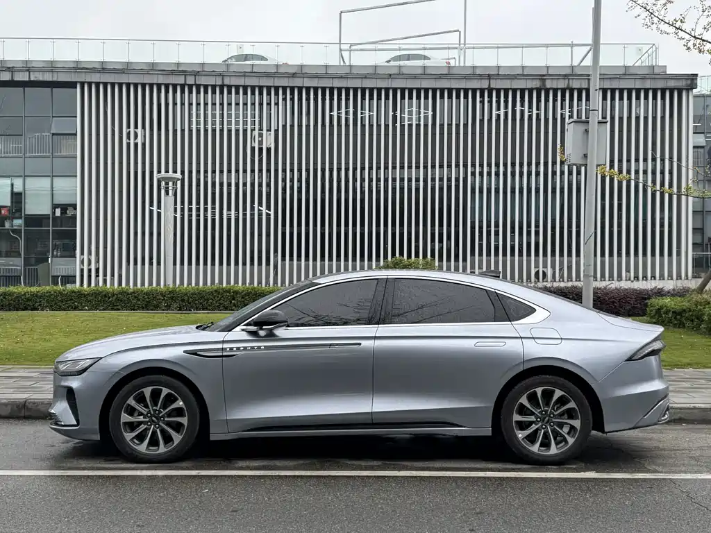 Lincoln Z — миниатюра 4
