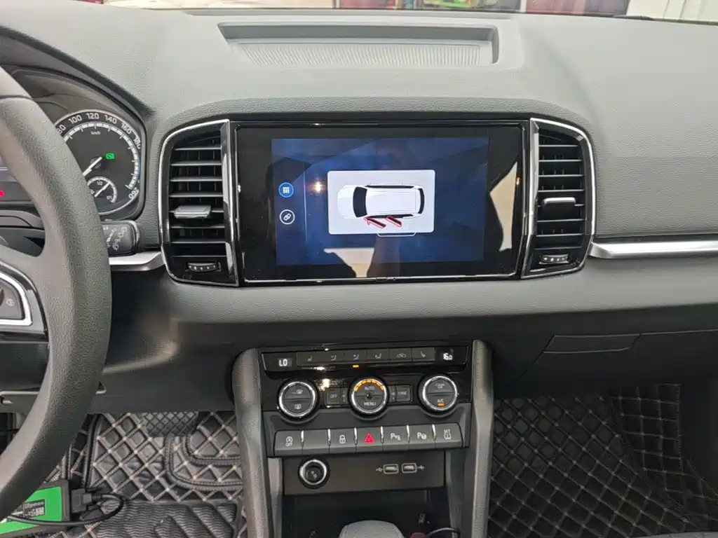 Skoda Karoq — миниатюра 13