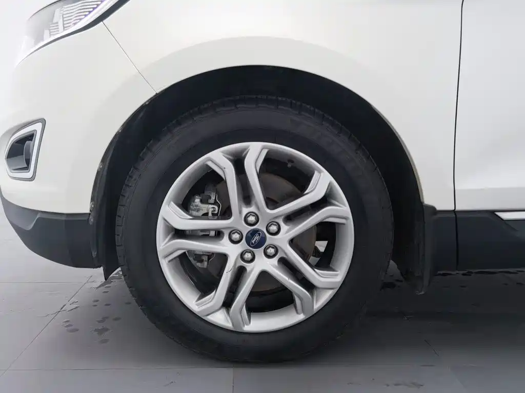 Ford Edge — миниатюра 17