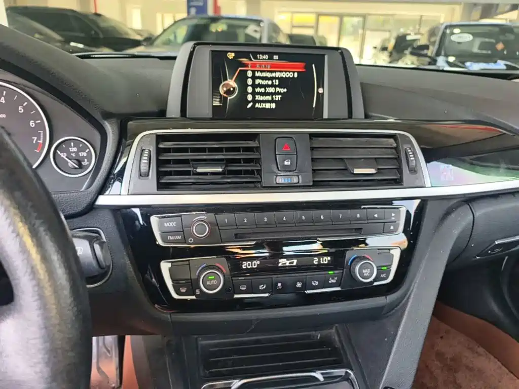 BMW 3 Series — миниатюра 13