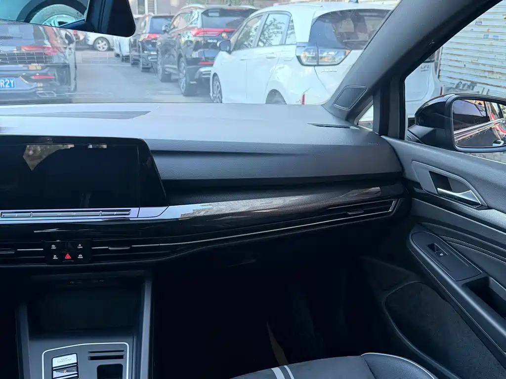 Volkswagen Golf — миниатюра 12